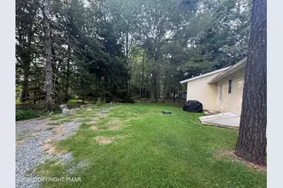  123 Stillwater Drive, Pocono Summit, PA 18346 - Photo 17