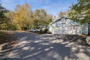 305 Inverness Dr, East Stroudsburg, PA 18302 - Photo 3