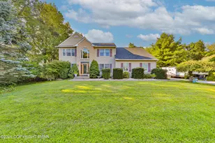 4132 Crest View Dr, Stroudsburg, PA 18360 - Photo 1