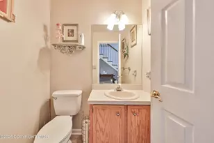 4132 Crest View Dr, Stroudsburg, PA 18360 - Photo 17