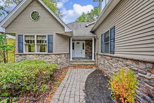 201 Garfield Ln, East Stroudsburg, PA 18301 - Photo 9