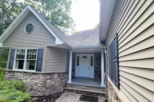 201 Garfield Ln, East Stroudsburg, PA 18301 - Photo 3