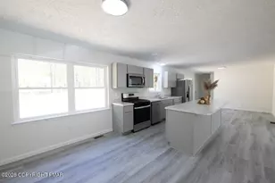 8912 Deerfield Rd, Tobyhanna, PA 18466 - Photo 11