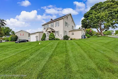  309 Jubilee Drive, Stockertown, PA 18083 - Photo 3