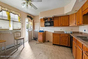 36 S Wylam St, Frackville, PA 17931 - Photo 17