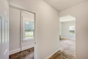 1198 W Main St, Stroudsburg, PA 18360 - Photo 11