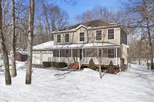 5124 Hickory Ln, East Stroudsburg, PA 18302 - Photo 3