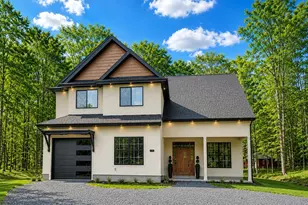 1109 N Rocky Mountain Dr, Effort, PA 18330 - Photo 1