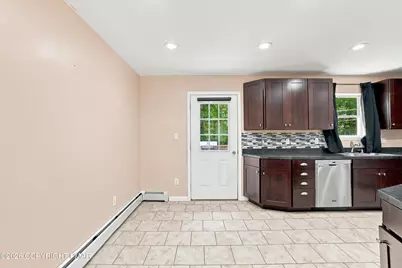  105 Ledgewood Drive, East Stroudsburg, PA 18301 - Photo 9