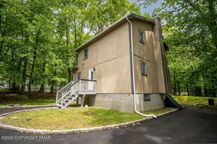 132 Cottonwood Ct, Milford, PA 18337 - Photo 3