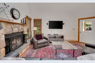  411 Hickory Drive, Tannersville, PA 18372 - Photo 5