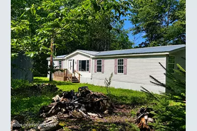  20 Tom Tom Way, Gouldsboro, PA 18424 - Photo 1