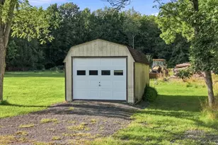 221 Upper Swiftwater Rd, Cresco, PA 18326 - Photo 13