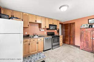 221 Upper Swiftwater Rd, Cresco, PA 18326 - Photo 39