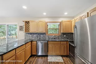 123 Pasquin Dr, East Stroudsburg, PA 18301 - Photo 13
