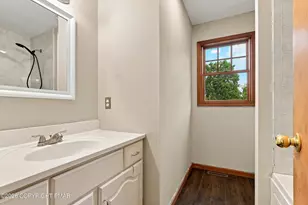 192 Waverly Dr, East Stroudsburg, PA 18302 - Photo 37