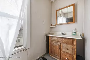 40 Davenport St, Plymouth, PA 18651 - Photo 25