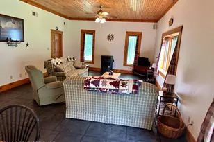 1201 Railroad Ave, Gouldsboro, PA 18424 - Photo 11