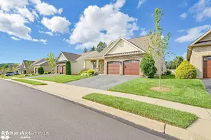 3551 Daylily Dr, Emmaus, PA 18049 - Photo 5