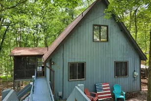 193 Bellingham Dr, Bushkill, PA 18324 - Photo 3