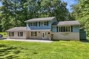 24 Tara Dr, East Stroudsburg, PA 18301 - Photo 3