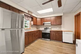 104 Lawrence St, Wilkes Barre, PA 18702 - Photo 5
