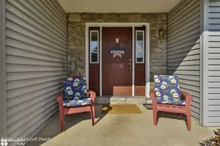 5016 Foxrun Ln, Whitehall, PA 18052 - Photo 5