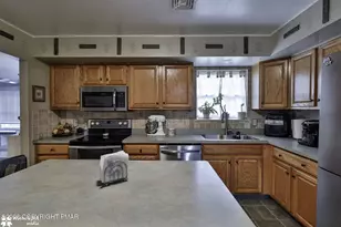 5016 Foxrun Ln, Whitehall, PA 18052 - Photo 19