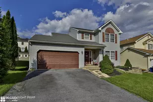5016 Foxrun Ln, Whitehall, PA 18052 - Photo 3