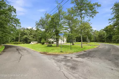  1123 Chickadee Drive, Pocono Summit, PA 18346 - Photo 3