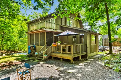  424 Saunders Drive, Bushkill, PA 18324 - Photo 3