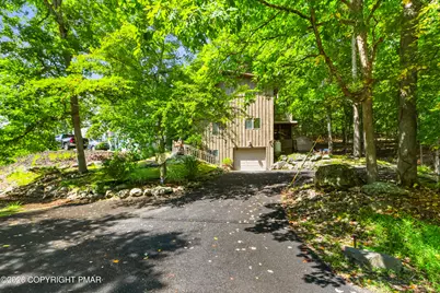  424 Saunders Drive, Bushkill, PA 18324 - Photo 35