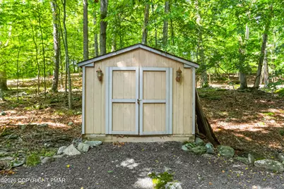  424 Saunders Drive, Bushkill, PA 18324 - Photo 33