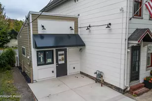 605 Monroe St, Stroudsburg, PA 18360 - Photo 1