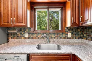 6520 Runnymeade Ln, Tobyhanna, PA 18466 - Photo 11