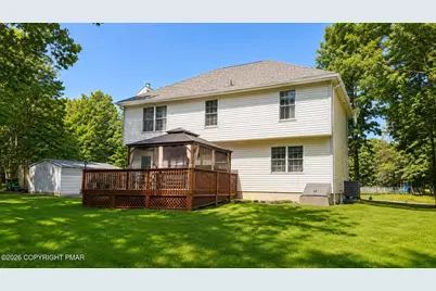  135 Mountain Top Circle, Bushkill, PA 18324 - Photo 3