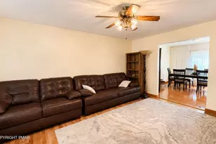 135 Mountain Top Cir, Bushkill, PA 18324 - Photo 7