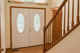 135 Mountain Top Cir, Bushkill, PA 18324 - Photo 5