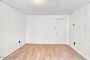 6520 Runnymeade Ln, Tobyhanna, PA 18466 - Photo 13