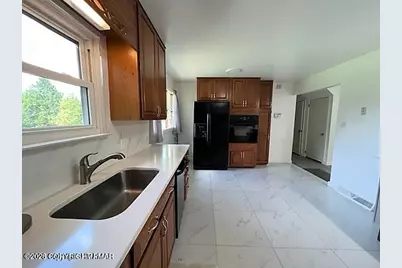  203 Center Road, Stroudsburg, PA 18360 - Photo 11