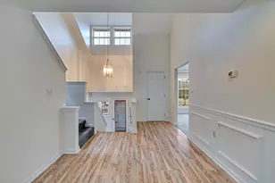 212 Hawthorne Village Ct, East Stroudsburg, PA 18302 - Photo 5