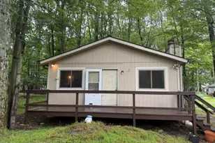 5185 Hummingbird Dr, Pocono Summit, PA 18346 - Photo 1
