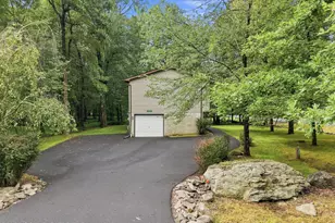 104 Noble Ln, East Stroudsburg, PA 18301 - Photo 3