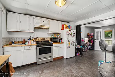  616 Seybert Street, Hazleton, PA 18201 - Photo 33
