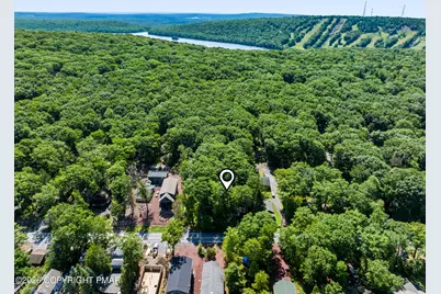  117 S Lake Drive, Lake Harmony, PA 18624 - Photo 7