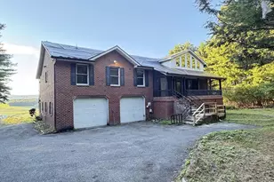 189 Turkey Ridge Dr, Kunkletown, PA 18058 - Photo 1