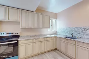 913 Sarah St, Stroudsburg, PA 18360 - Photo 7