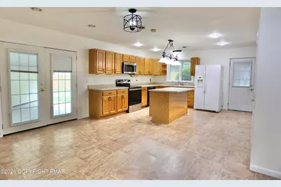  126 Lilac Drive, East Stroudsburg, PA 18301 - Photo 9