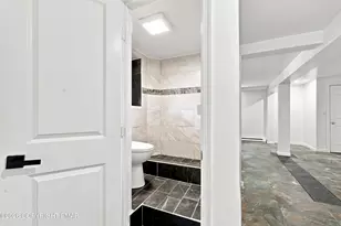 1035 Mt Tom Rd, East Stroudsburg, PA 18301 - Photo 23