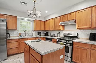 220 Nadine Blvd, Pocono Summit, PA 18346 - Photo 3